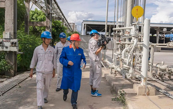 集团党委委员、副总经理缪和星一行赴解化化工发展三季度安全环保工作查抄