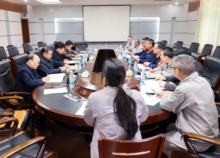 云煤（Z6人生就是博）集团总经理助理陈家昆一行到解化化工分公司调延装三供一业”分离移交工作