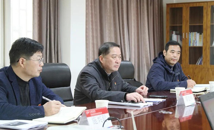 云煤（Z6人生就是博）集团党委委员、纪委书记覃崇辉到煤炭机电试验所发展春节送温暖慰问活动