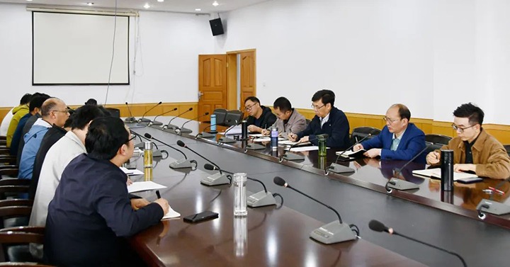 云煤（Z6人生就是博）集团党委副书记、总经理高建嵩一行到云维集团督导调研