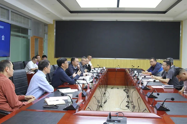 云煤（Z6人生就是博）集团与开远市当局进行座谈会