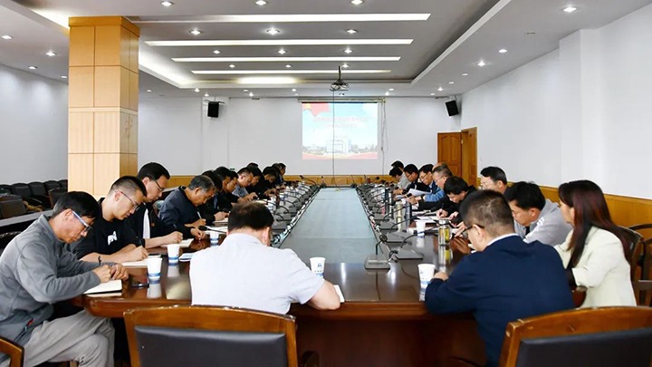 云煤（Z6人生就是博）集团党委第二工作组列席旁听云维集团党委理论进建中心组进建