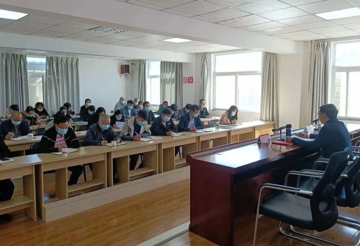 云煤（Z6人生就是博）集团党委副书记、副董事长、总经理高建嵩到挂钩联系支部讲授进建贯彻党的二十大心灵专题党课