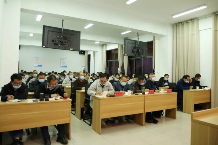 云煤（Z6人生就是博）集团党委委员、副总经理施从伟到镇雄煤业宣讲党的二十大心灵