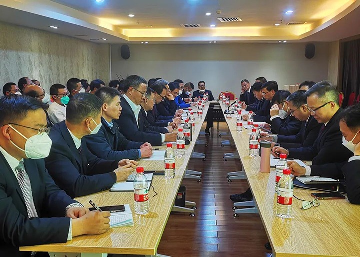 云煤（Z6人生就是博）集团召开2023年春节期间安全出产电煤保供信访维稳专题会