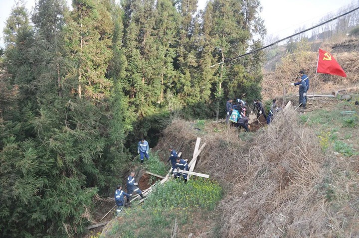 【简讯】陆东煤矿公司党委发展主题党日实际活动