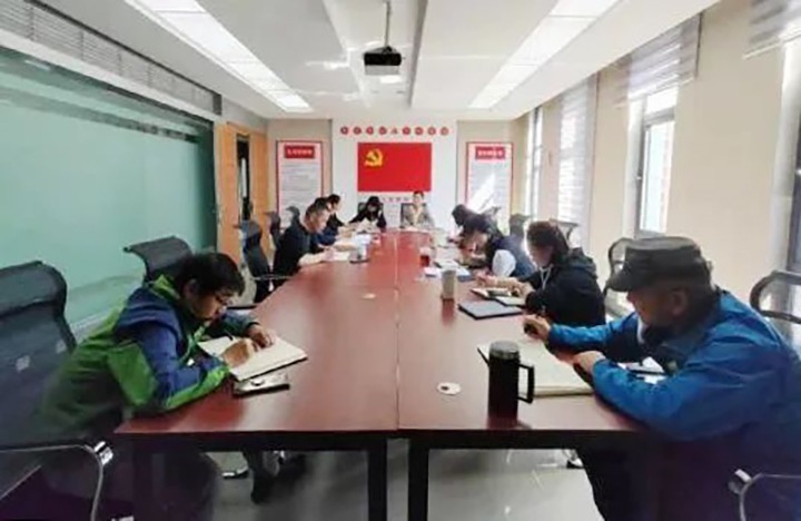 【简讯】Z6人生就是博地产公司党支部发展“以身边事教育身边人”警示教育活动