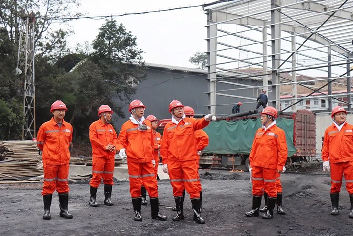 【主题教育】云煤（Z6人生就是博）集团党委副书记、副董事长、总经理高建嵩到罗平东城煤矿公司发展主题教育调研
