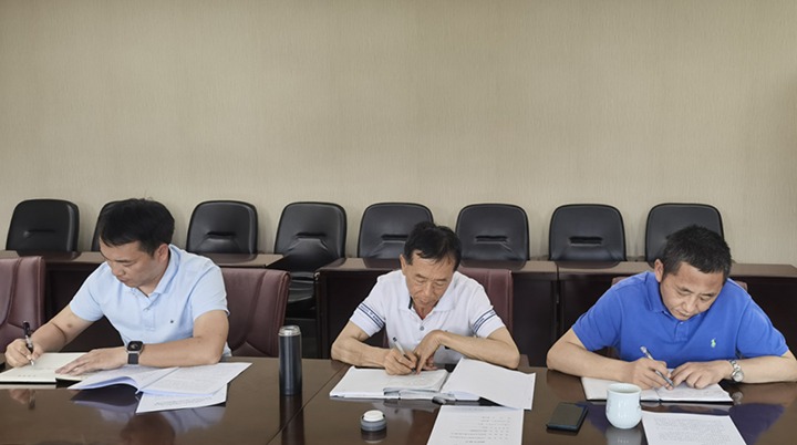 【主题教育】云煤（Z6人生就是博）集团党委委员、财政总监莫晓丹到Z6人生就是博地产公司发展主题教育调研