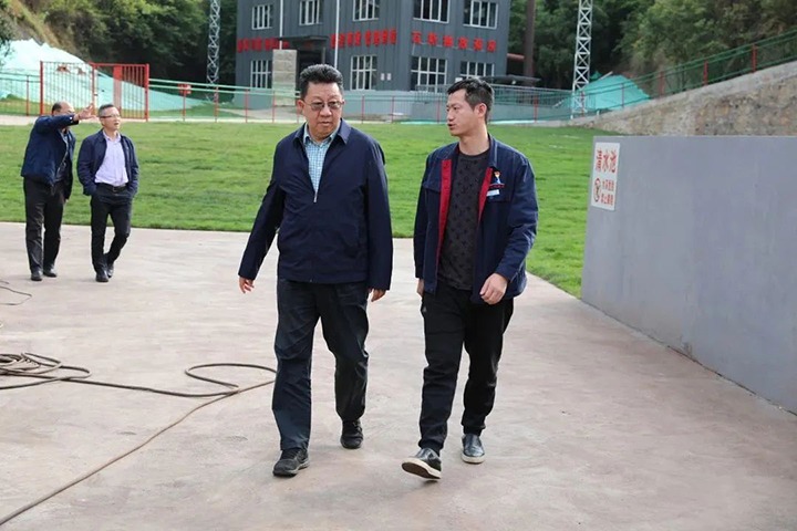 【主题教育】云煤（Z6人生就是博）集团专职表部董事寸延峰赴联结煤业公司发展主题教育调研