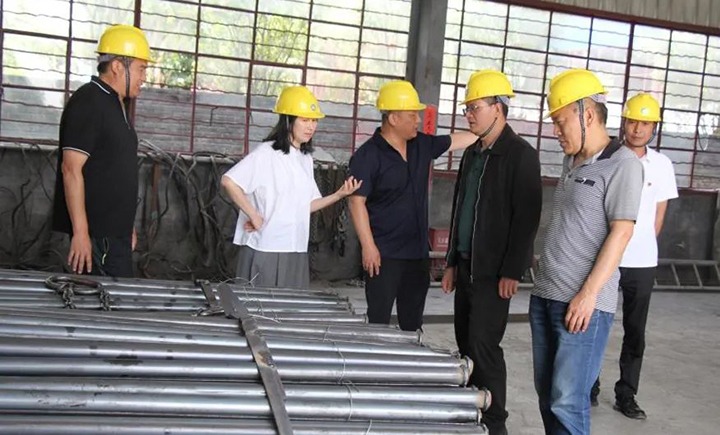 【主题教育】云煤（Z6人生就是博）集团党委委员、财政总监莫晓丹一行到一平浪煤矿发展主题教育调研