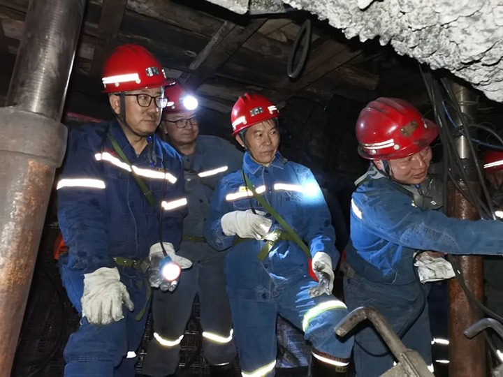 【主题教育】云煤（Z6人生就是博）集团党委委员、副总经理、总工程师施从伟到陆东煤矿公司发展主题教育调研