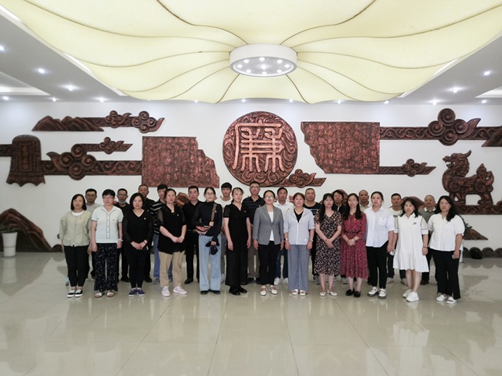 【云煤简讯】源能矿山建设公司发展警示教育活动｜曲煤焦化公司爱心托管班开班｜前锋化工公司爱心托管班开班