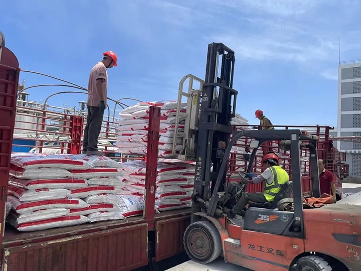 【云煤简讯】解化化工分公司1200吨红河红复合肥出口老挝｜曲煤焦化各党支部结合发展主题党日活动｜威信煤炭实现压风机检建守护和保养