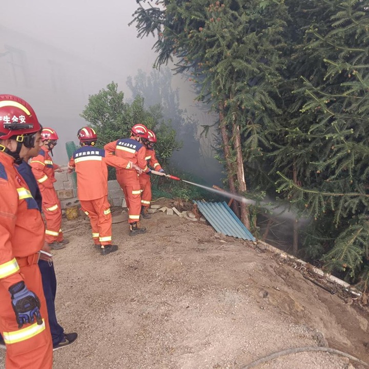 【聚焦云煤】你们来了，我们就安心了——东源队成功杀绝富源县山火