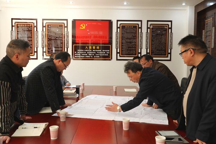 云煤集团副总经理杜昌华一行到联结煤业公司调研领导工作